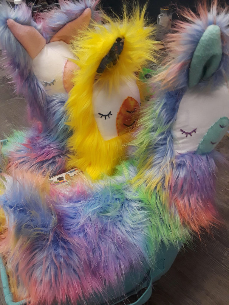 Mama Llama w/ Accessory - Image 3